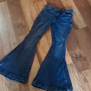 Women's Wrangler 26x32 Blue Flared Jeans